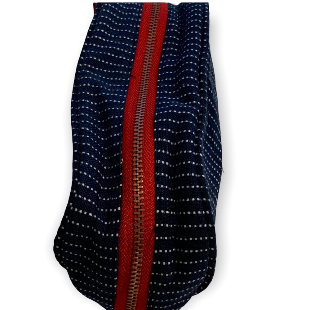 Levi’s Small Striped Accessory Zip Pouch - Picture 6 of 14